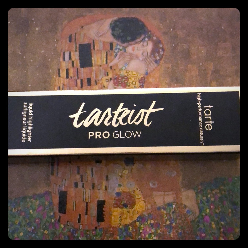 NIB 🌸Tarte Pro Glow🌸